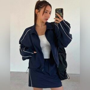💙 Sporty Minimalist Navy Blue Windbreaker & Skirt Set – Size Large! 💙